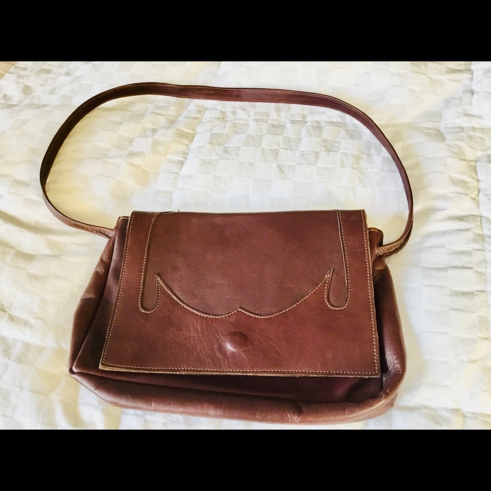 Arrow Hudson Leather crossbody/shoulder/Messenger Bag